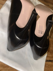 Roger Vivier black leather heels size UK6/US8