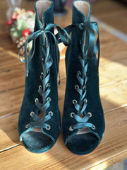 Gianvito Rossi bottle green velvet lace- up heels size UK6/US8