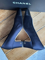 Chanel navy & black satin heels size UK6/US8