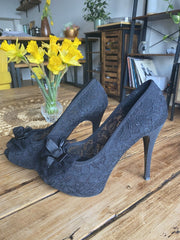 Dolce & Gabbana black lace heels size UK5/US7