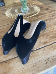 Gianvito Rossi black velvet pointed toe heels size UK7/US9